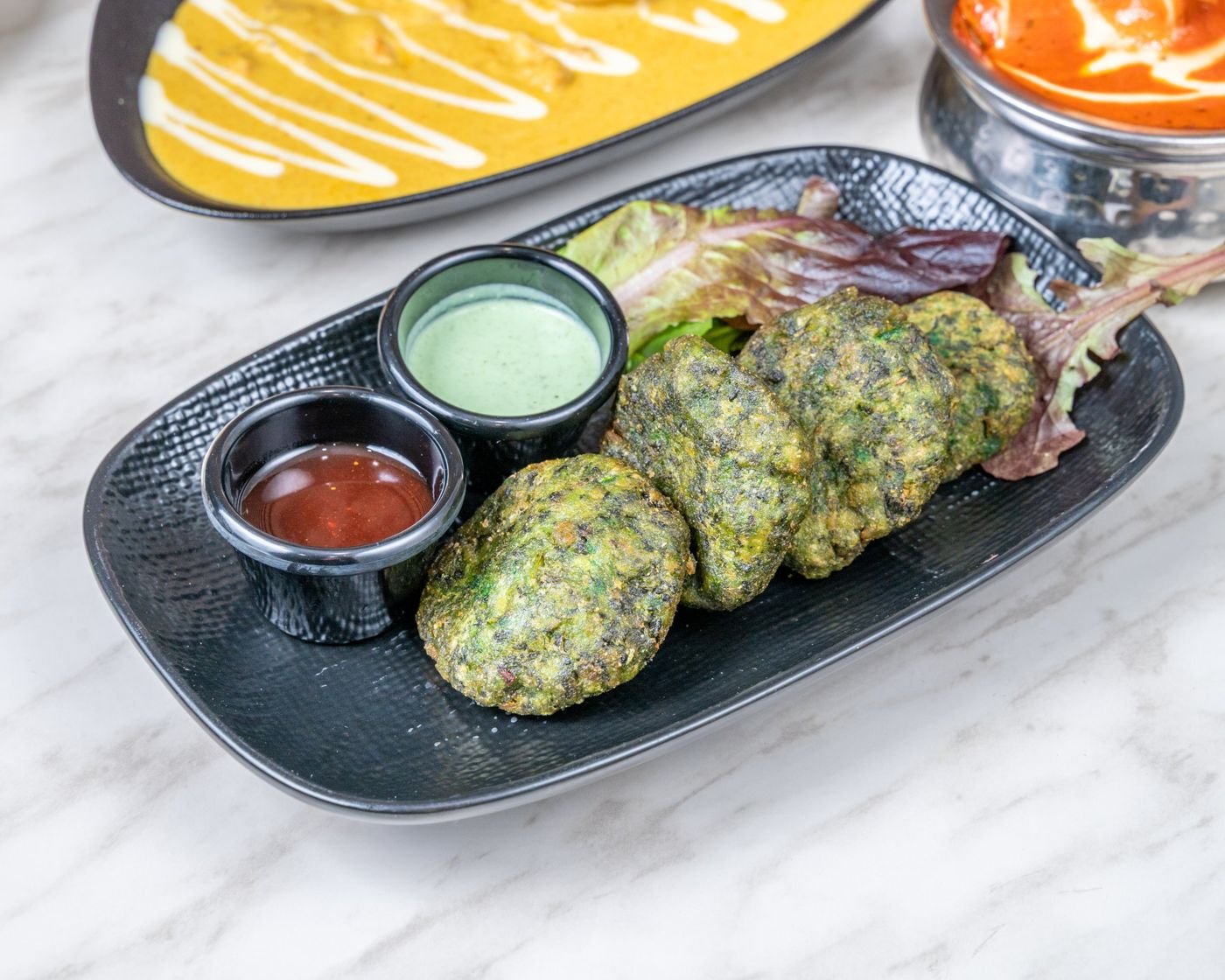 Hara bhara kebab with mint and tamarind chutney